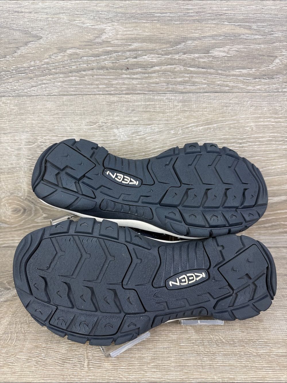 Keen Newport H2 Waterproof Navy White Pinstripe Women’s Sz 10 Hiking Sandals - Picture 8 of 10